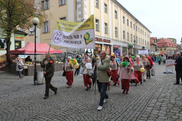 ruszyy-senioralia-barwnym-korowodem-foto-54007