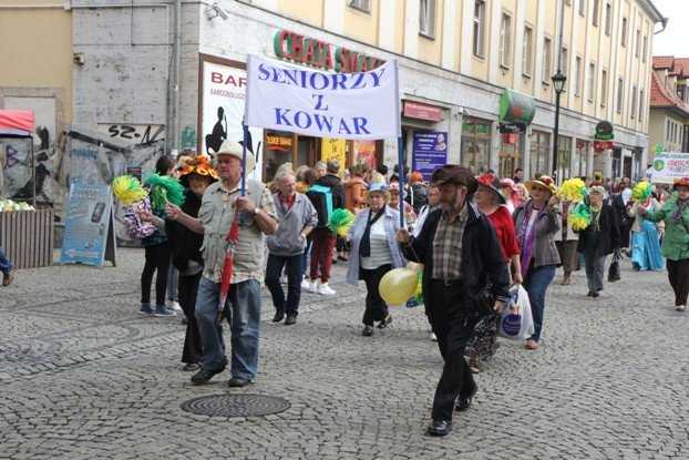 ruszyy-senioralia-barwnym-korowodem-foto-54007