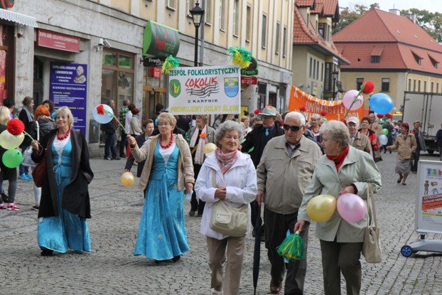 ruszyy-senioralia-barwnym-korowodem-foto-54007