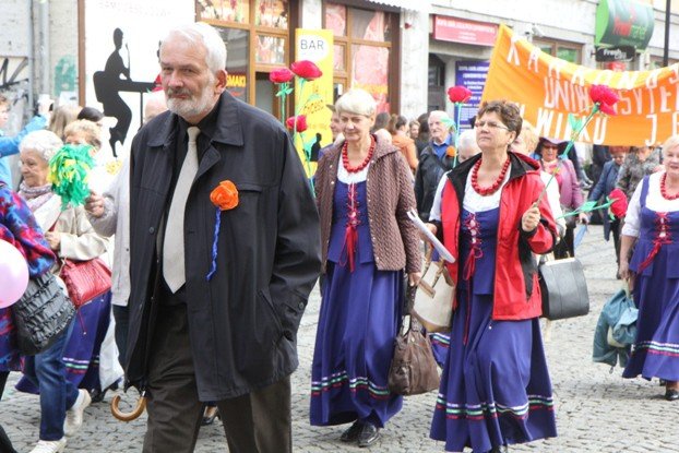 ruszyy-senioralia-barwnym-korowodem-foto-54007