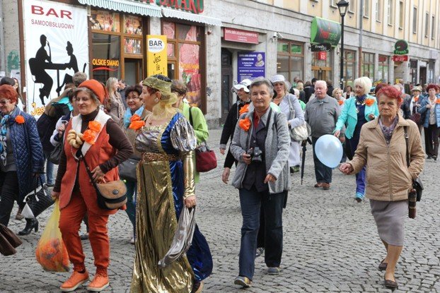 ruszyy-senioralia-barwnym-korowodem-foto-54007