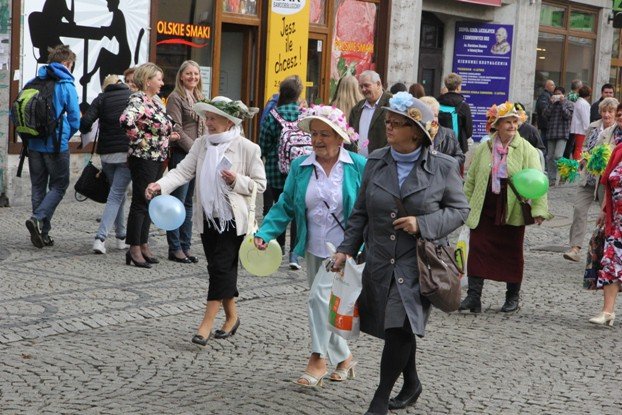 ruszyy-senioralia-barwnym-korowodem-foto-54007