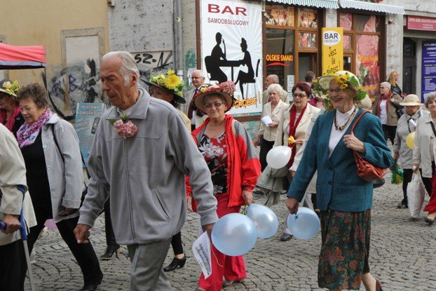 ruszyy-senioralia-barwnym-korowodem-foto-54007