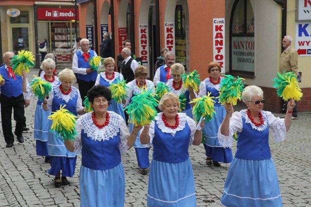 ruszyy-senioralia-barwnym-korowodem-foto-54007