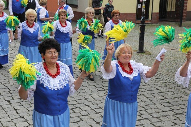 ruszyy-senioralia-barwnym-korowodem-foto-54007