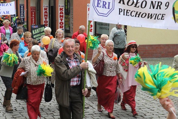 ruszyy-senioralia-barwnym-korowodem-foto-54007