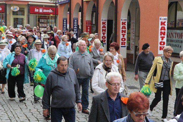 ruszyy-senioralia-barwnym-korowodem-foto-54007