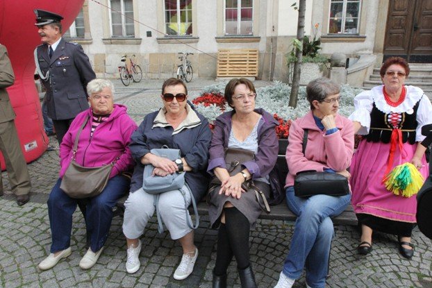 ruszyy-senioralia-barwnym-korowodem-foto-54007
