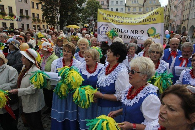 ruszyy-senioralia-barwnym-korowodem-foto-54007