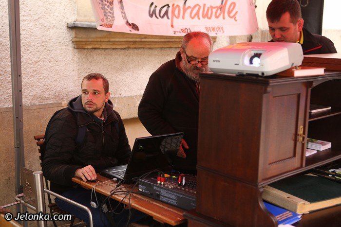 ratujmy-dwor-czarne-monografia-wg-jacka-jakubca-foto-video-54029