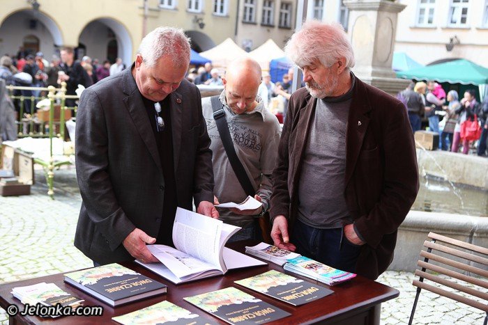 ratujmy-dwor-czarne-monografia-wg-jacka-jakubca-foto-video-54029