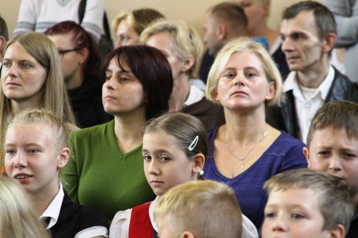 wielkie-pasowanie-pierwszaczkow-z-siodemki-foto-54040