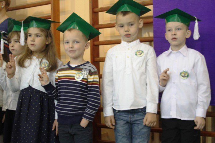 wielkie-pasowanie-pierwszaczkow-z-siodemki-foto-54040
