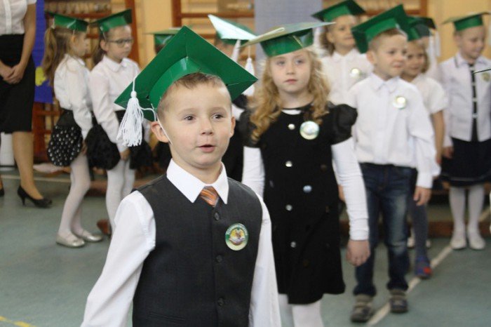 wielkie-pasowanie-pierwszaczkow-z-siodemki-foto-54040