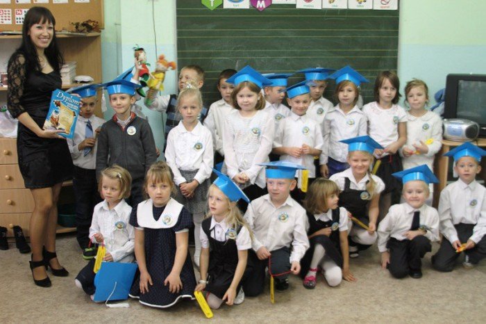 wielkie-pasowanie-pierwszaczkow-z-siodemki-foto-54040