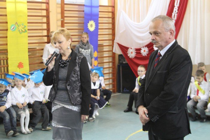 wielkie-pasowanie-pierwszaczkow-z-siodemki-foto-54040
