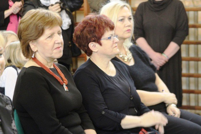 wielkie-pasowanie-pierwszaczkow-z-siodemki-foto-54040