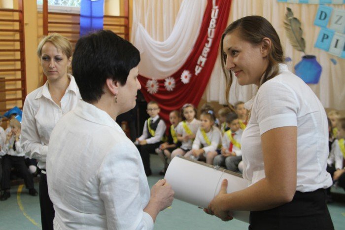 wielkie-pasowanie-pierwszaczkow-z-siodemki-foto-54040