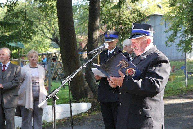 nowy-woz-strazacki-dla-osp-w-janowicach-wielkich-foto-54058