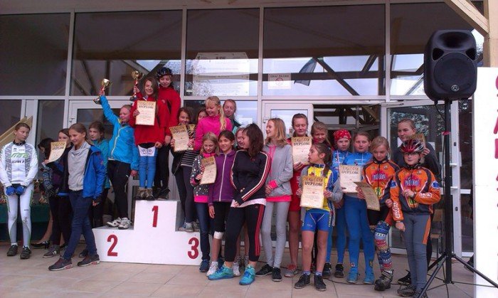 brazowe-medalistki-z-trojki-foto-54091