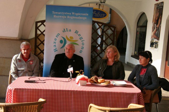 razem-dla-regionu-przedstawio-kandydatow-spod-szrenicy-foto-54105