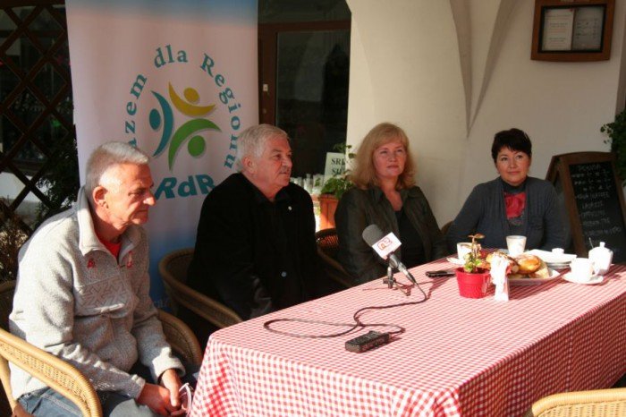 razem-dla-regionu-przedstawio-kandydatow-spod-szrenicy-foto-54105