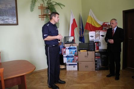 sprzet-dla-jeleniogorskiej-policji-54126