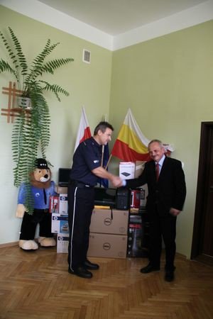 sprzet-dla-jeleniogorskiej-policji-54126