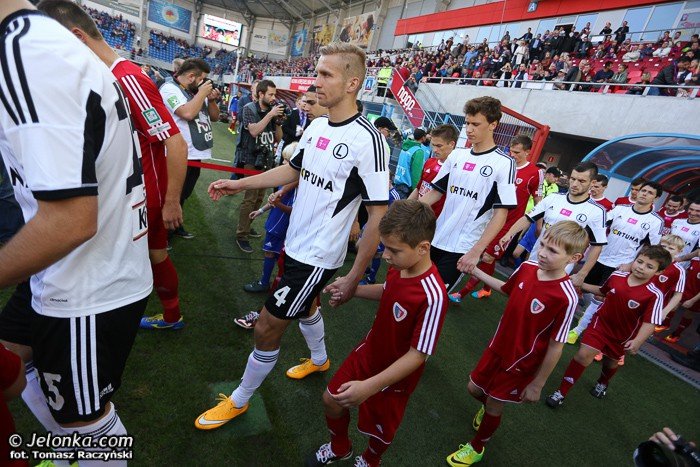 umowa-z-piastem-gliwice-czeka-na-podpisy-galeria-z-meczu-piastlegia-foto-54139