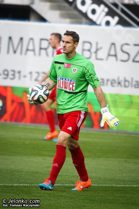 umowa-z-piastem-gliwice-czeka-na-podpisy-galeria-z-meczu-piastlegia-foto-54139