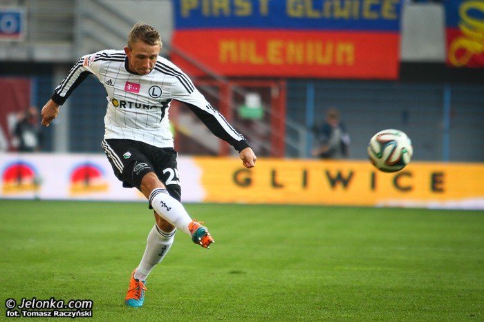 umowa-z-piastem-gliwice-czeka-na-podpisy-galeria-z-meczu-piastlegia-foto-54139