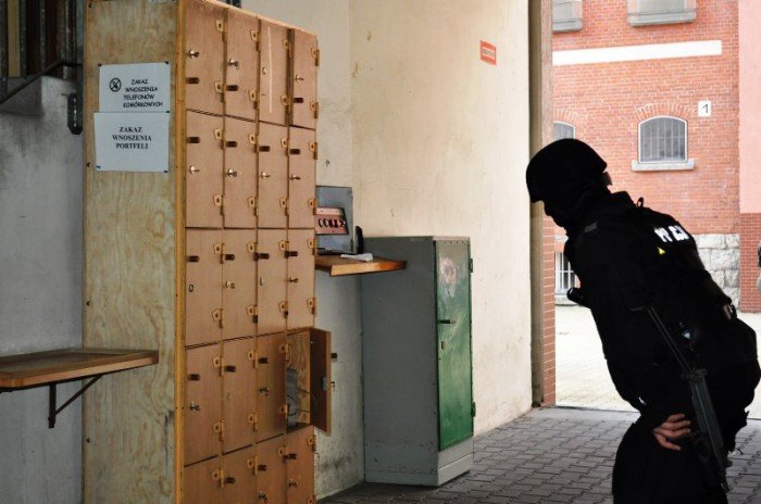 strzelanina-pod-aresztem-foto-video-54156