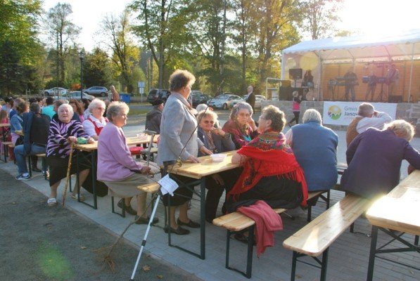 nowy-park-w-janowicach-wielkich-otwarty-foto-54203