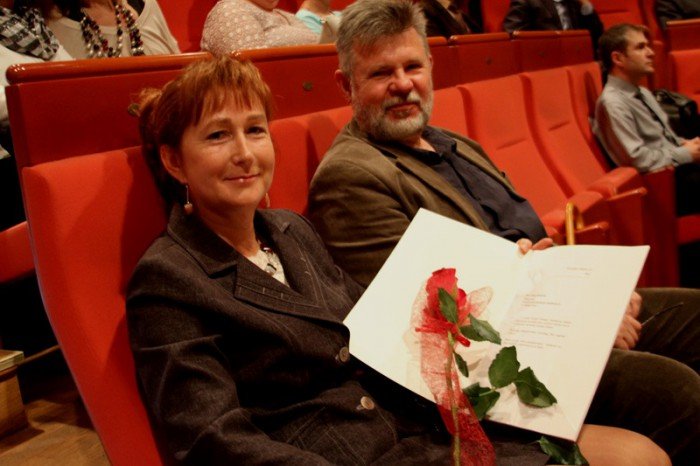 deszcz-nagrod-i-wyroznien-w-dniu-edukacji-foto-54227