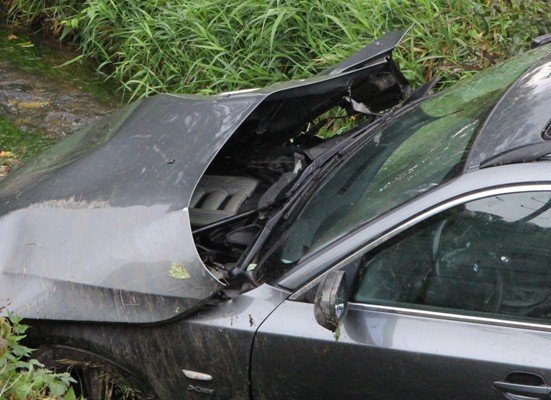 zderzenie-pociagu-z-bmw-w-cieplicach-foto-video-54235