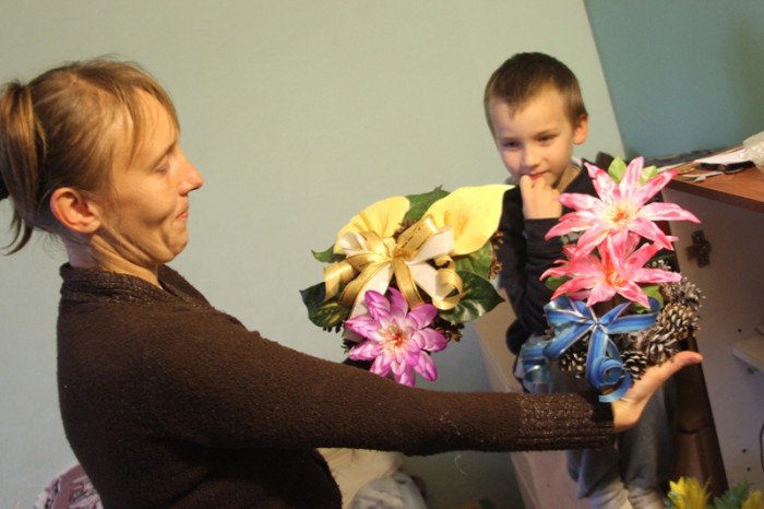 rodzina-z-czworka-dzieci-w-matni-dugow-foto-54261
