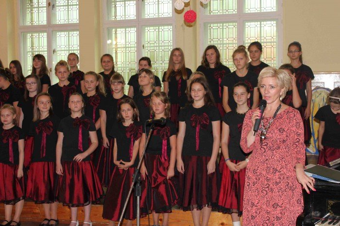 dzien-edukacji-narodowej-w-jeleniogorskiej-dwojce-foto-54276