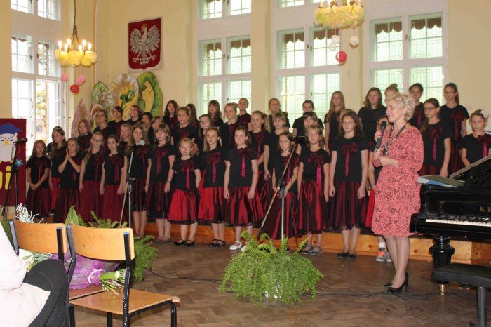 dzien-edukacji-narodowej-w-jeleniogorskiej-dwojce-foto-54276