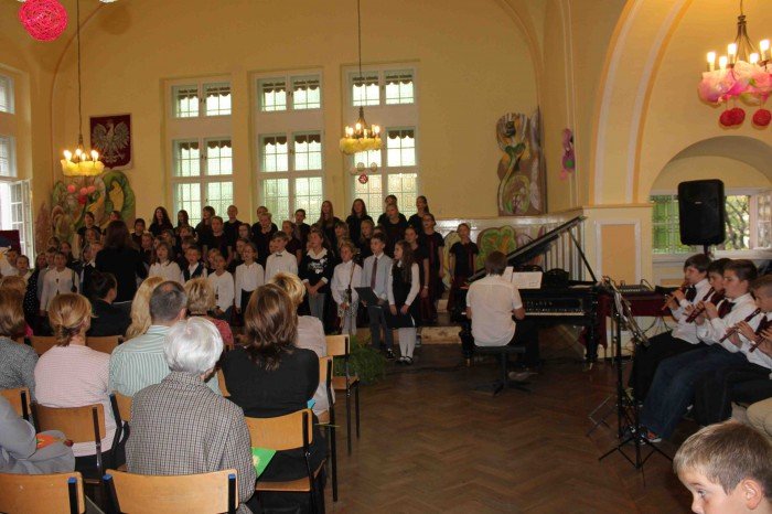 dzien-edukacji-narodowej-w-jeleniogorskiej-dwojce-foto-54276