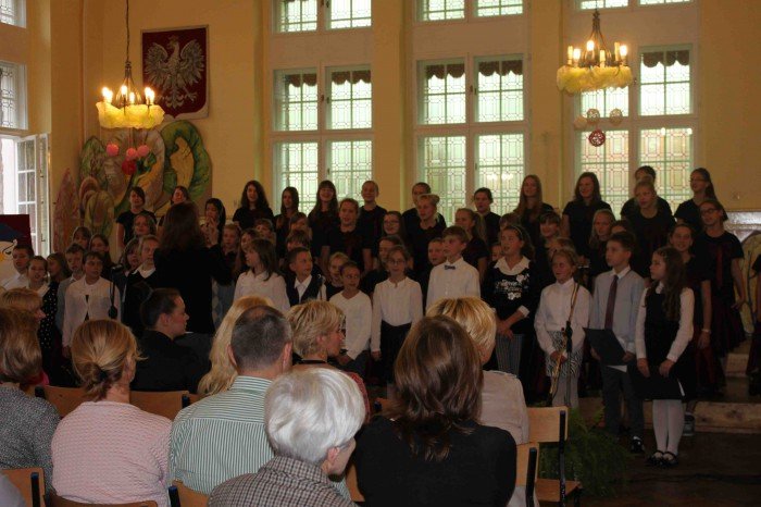 dzien-edukacji-narodowej-w-jeleniogorskiej-dwojce-foto-54276