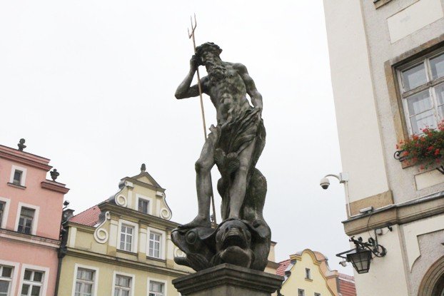 skad-wzia-sie-neptun-na-jeleniogorskim-rynku-foto-54303