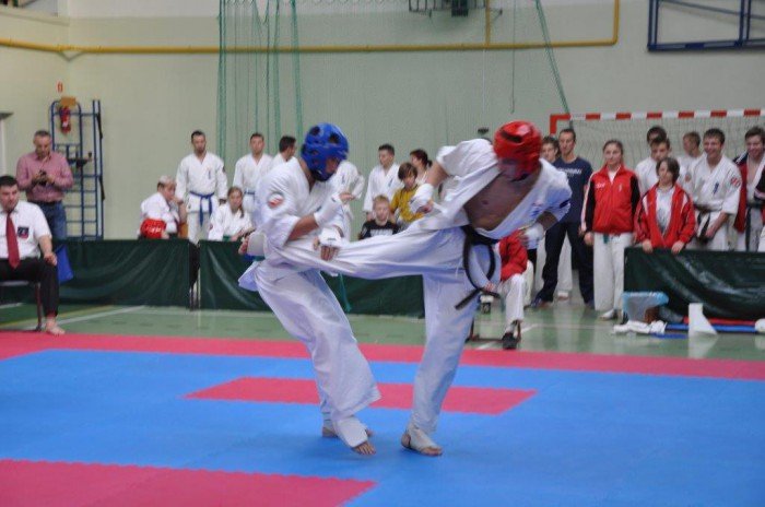 sukces-zawodnikow-jeleniogorskiego-klubu-oyama-karate-foto-54319