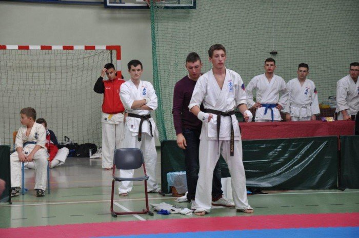 sukces-zawodnikow-jeleniogorskiego-klubu-oyama-karate-foto-54319