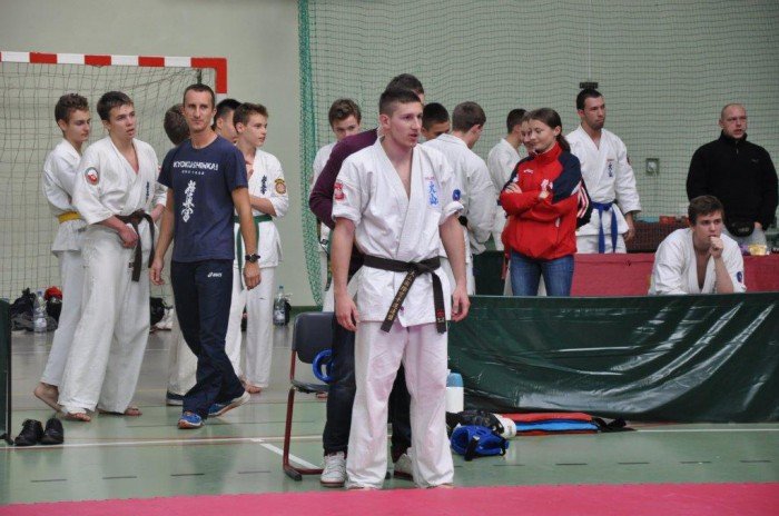 sukces-zawodnikow-jeleniogorskiego-klubu-oyama-karate-foto-54319