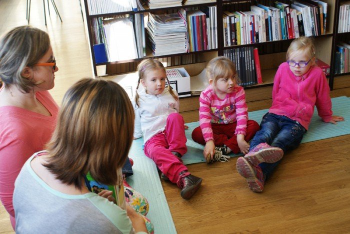 przedszkolaki-odkryway-tajemnice-biblioteki-iii-lo-foto-54360