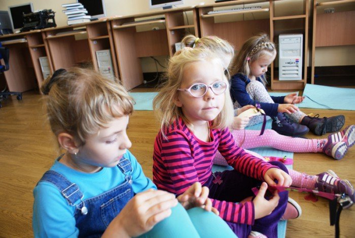 przedszkolaki-odkryway-tajemnice-biblioteki-iii-lo-foto-54360
