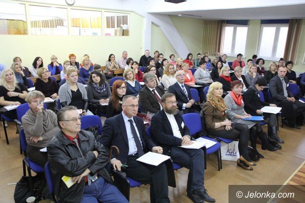inauguracyjna-konferencja-nowego-stowarzyszenia-w-jeleniej-gorze-foto-54420