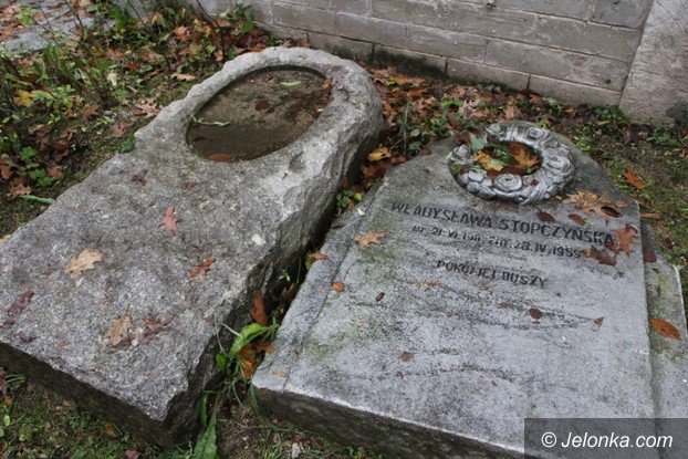 o-najwiekszej-nekropolii-w-jeleniej-gorze-foto-54448