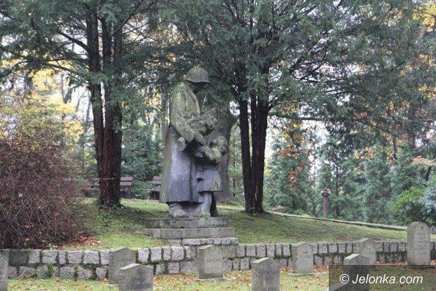 o-najwiekszej-nekropolii-w-jeleniej-gorze-foto-54448