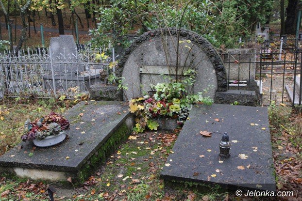 o-najwiekszej-nekropolii-w-jeleniej-gorze-foto-54448